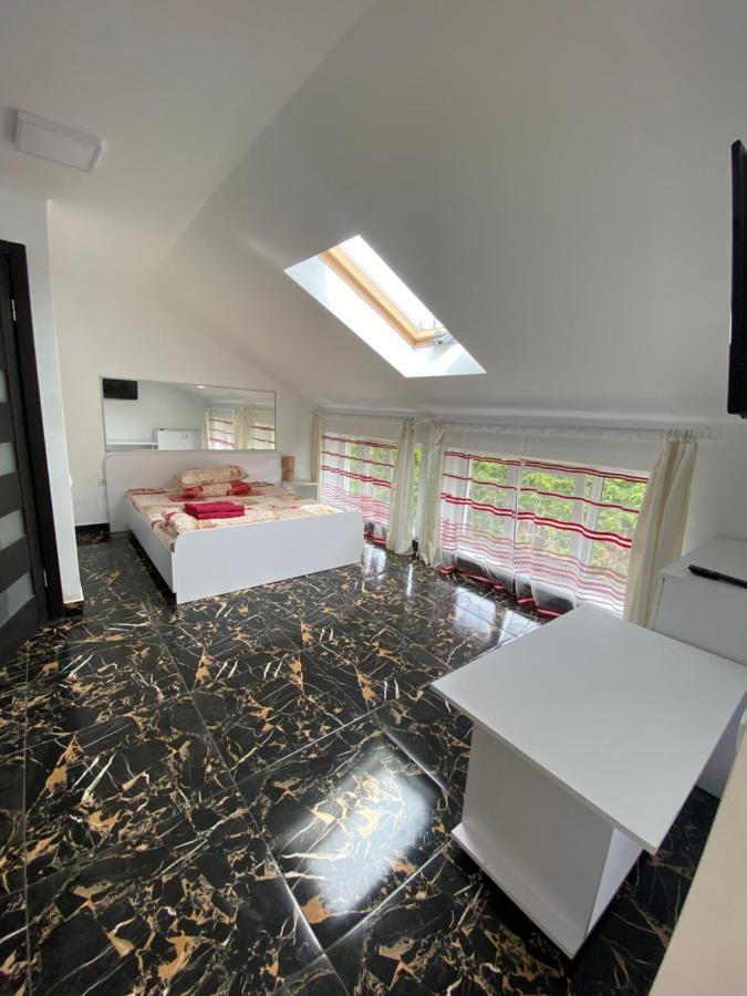 Apartamento Lemberg Relax House Exterior foto